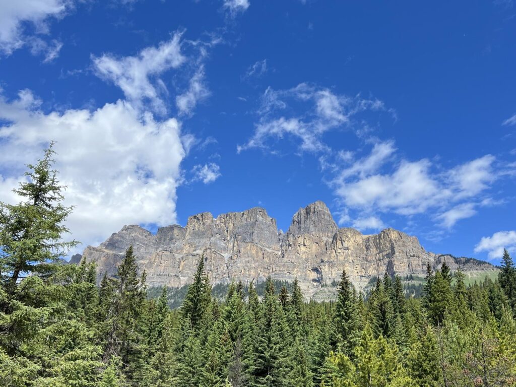 城堡山（Castle Mountain）