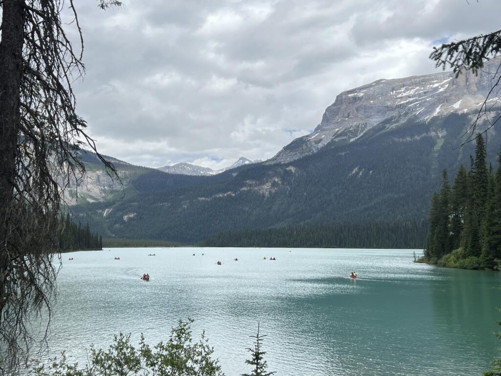 翡翠湖（Emerald Lake）